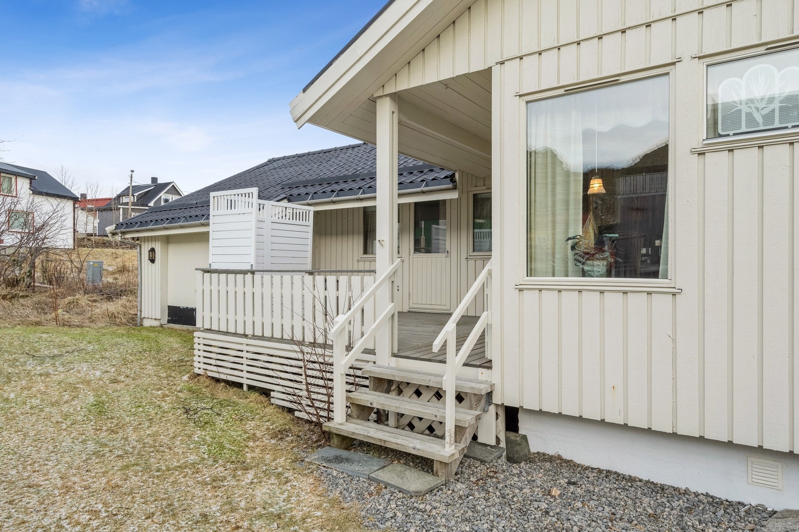 Trapp ned til hagen. Galleribilde