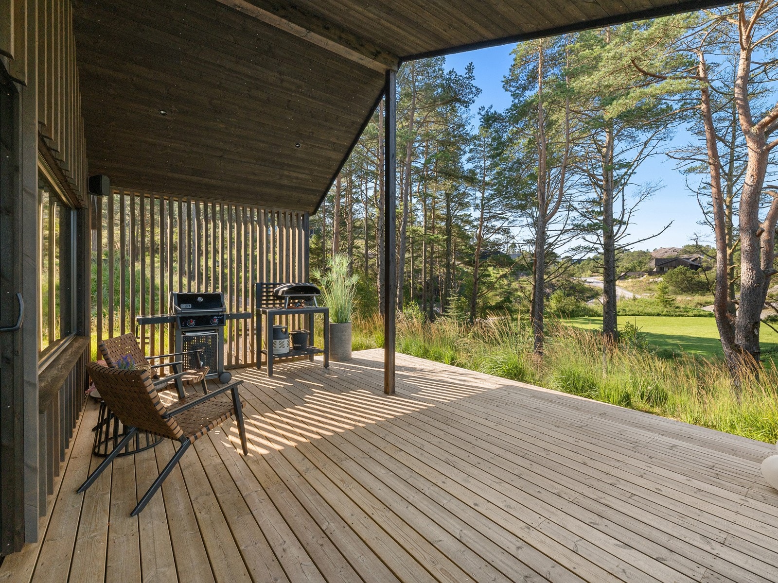 Fritidsboligene har en attraktiv og lun beliggenhet, i naturskjønne omgivelser på det populære hyttefeltet på Himmelrommet på Ogna i Hå kommune. Galleribilde