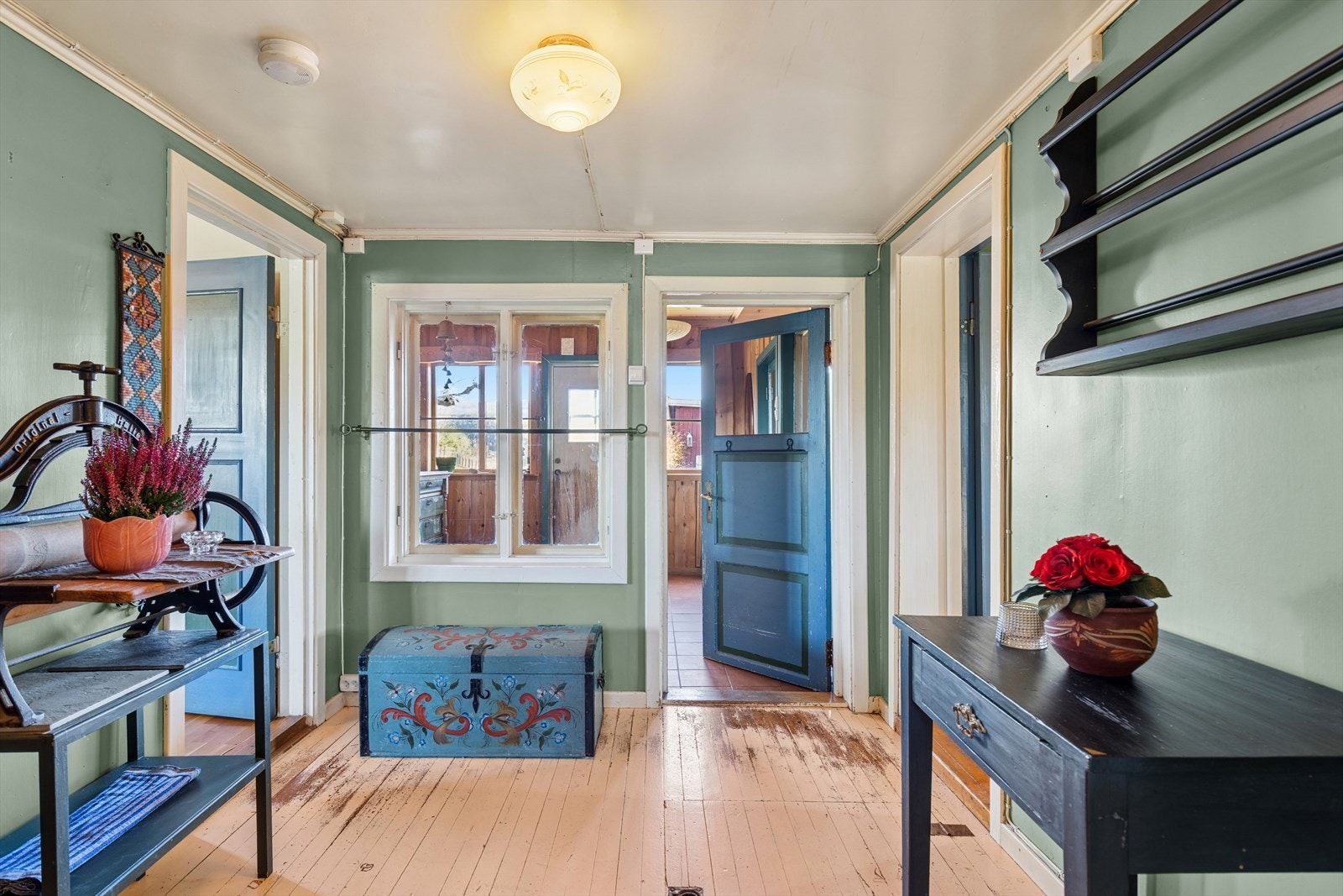 I gangpartiet er det plass for ytterligere oppbevaringsløsninger. Galleribilde