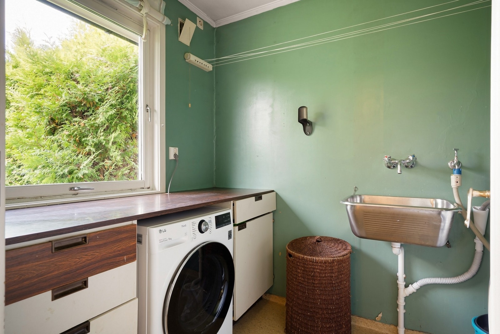 Adkomst fra kjøkkenet inn til vaskerom Galleribilde