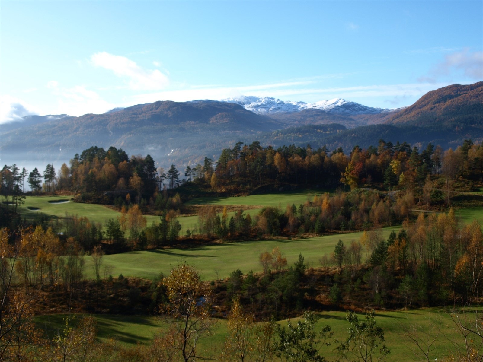 Fra golfbanen som ligger like bak boligfeltet Galleribilde