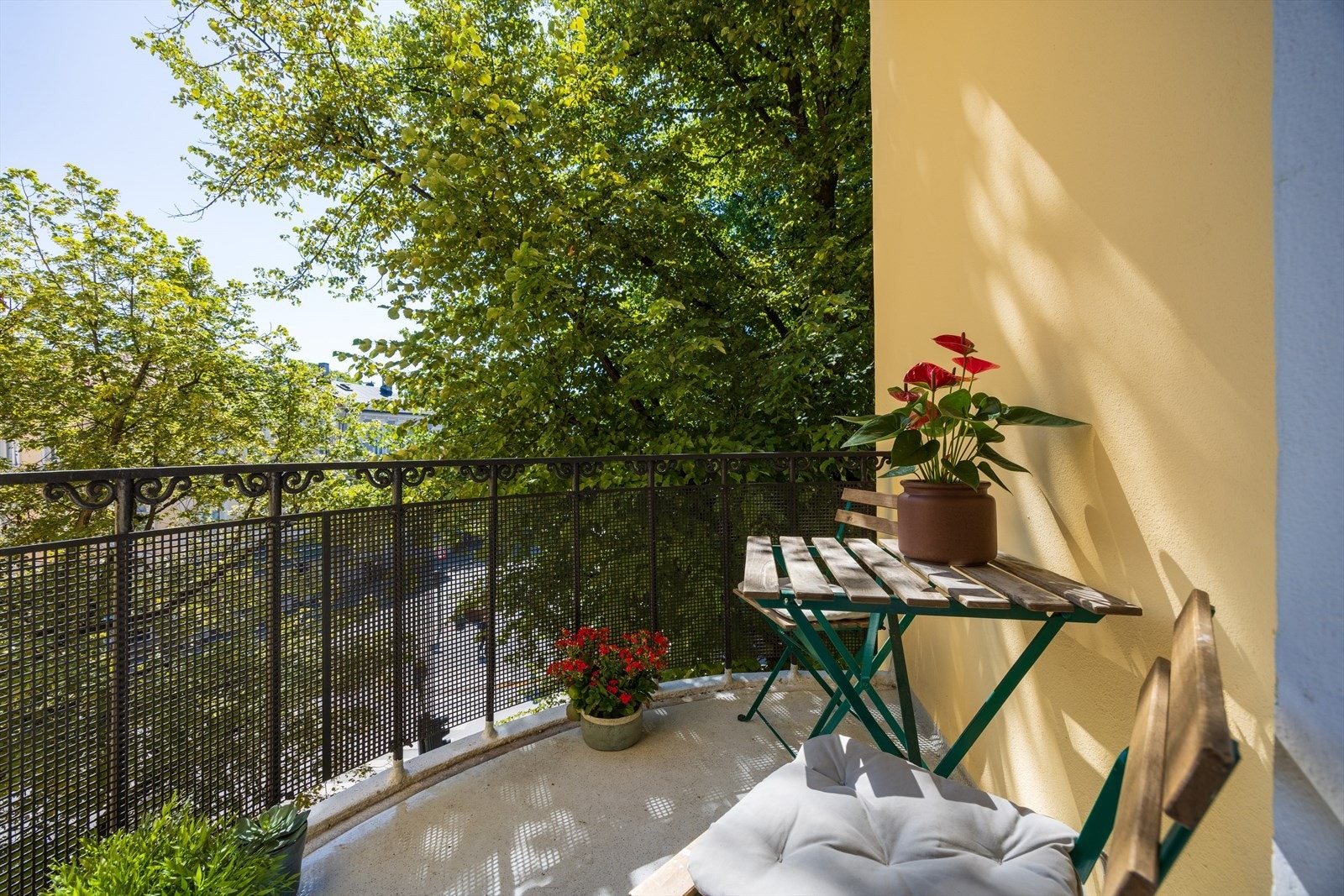 Balkongene kan benyttes fritt på tvers av etasjetilhørighet. Galleribilde