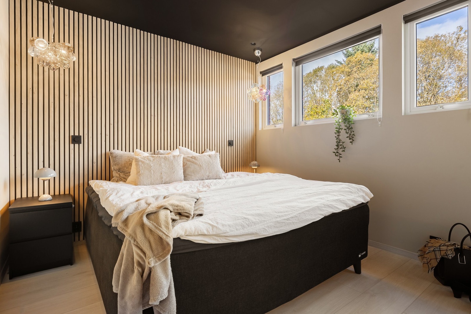 Lekkert hovedsoverom på 11,7 m². Galleribilde