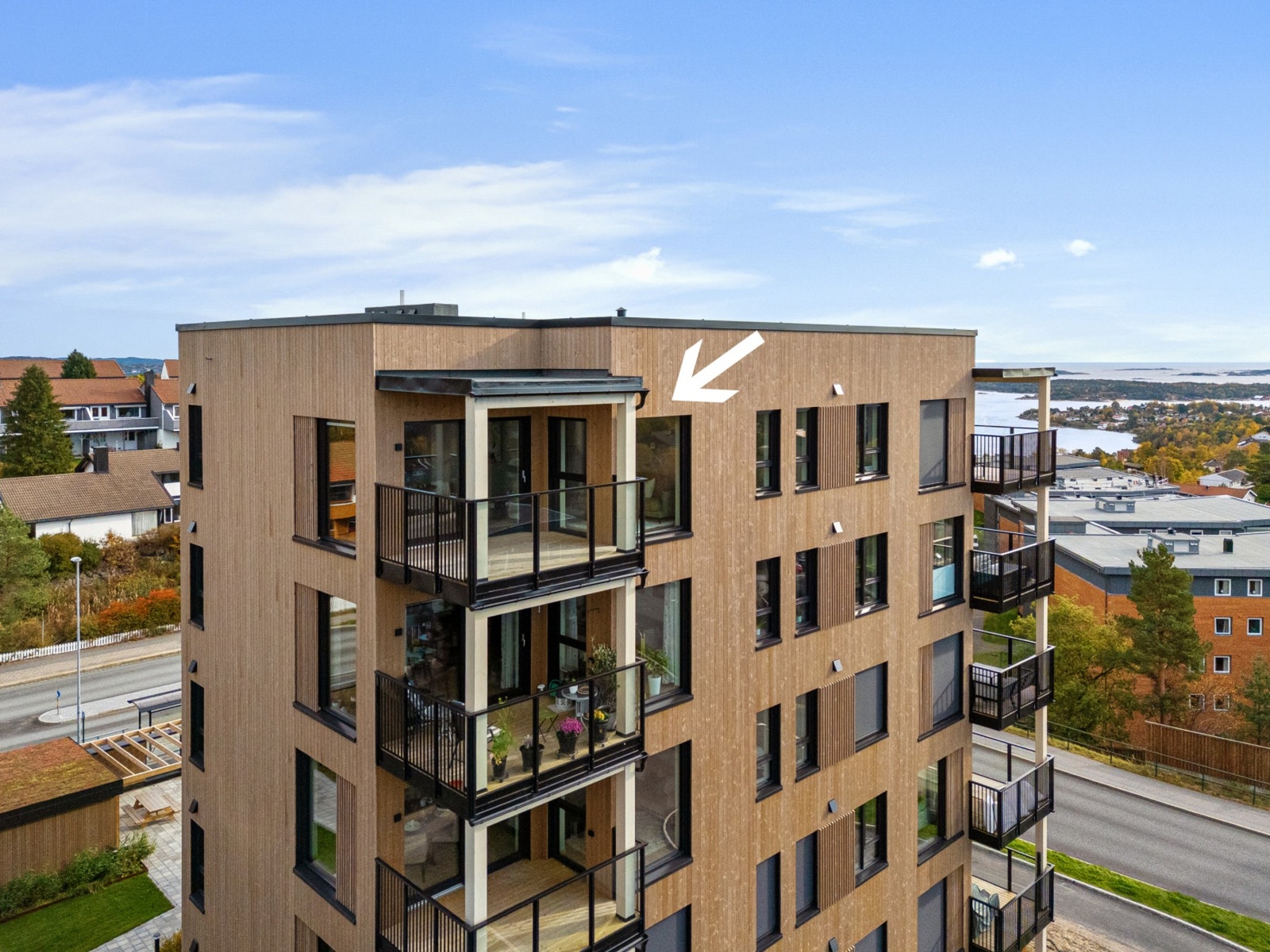 Pilen viser leilighetens plassering i bygget. Galleribilde