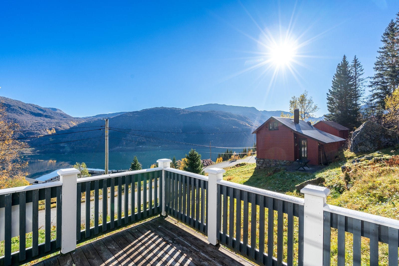 Utsikt fra terrassen. Galleribilde