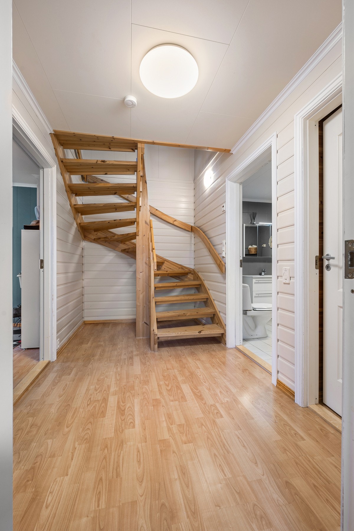 Trapp ned til underetasje Galleribilde