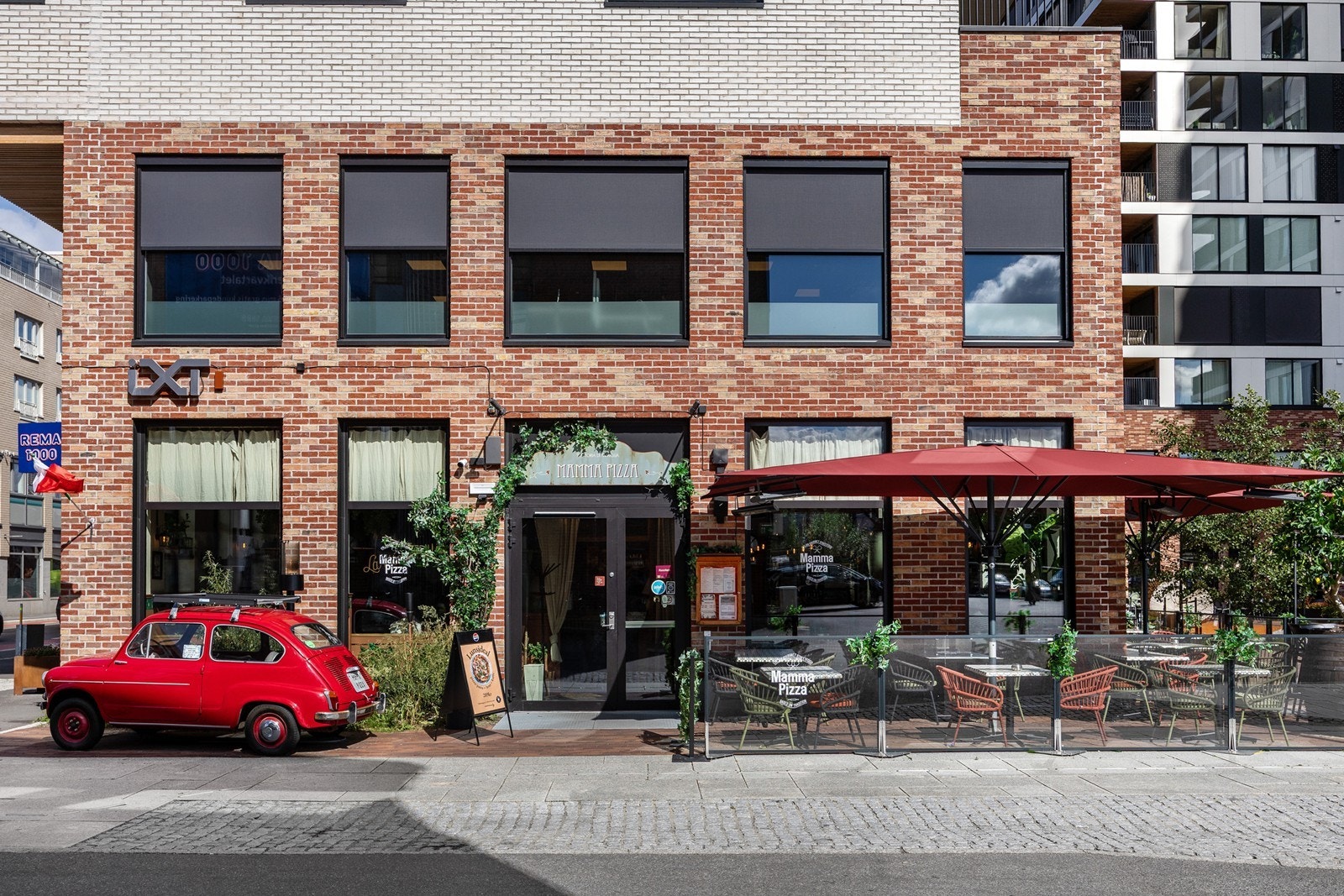 Med Mamma Pizza like utenfor døren ligger alt til rette for italiensk aften. Galleribilde