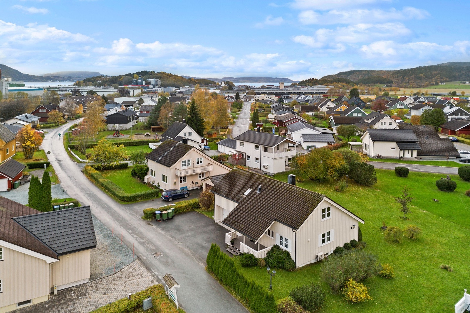 Romslig enebolig beliggende i et familievennlig og rolig område Galleribilde