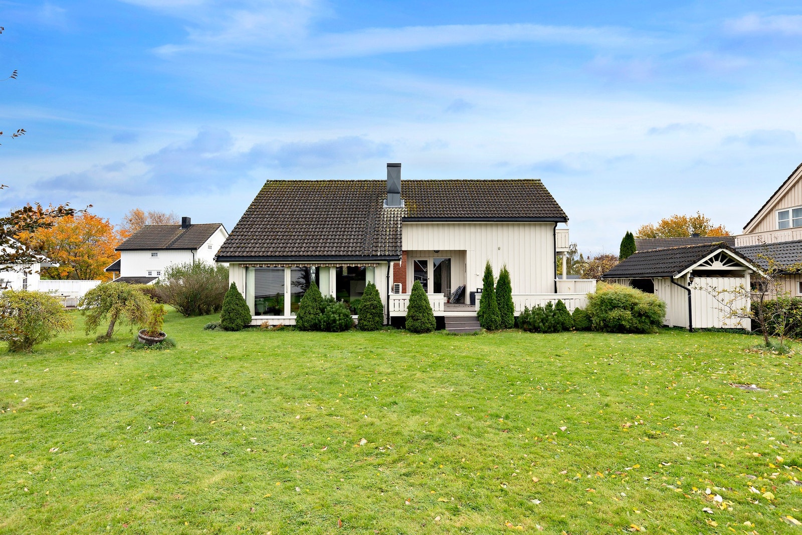 Stor og flat tomt på over 800 kvm Galleribilde