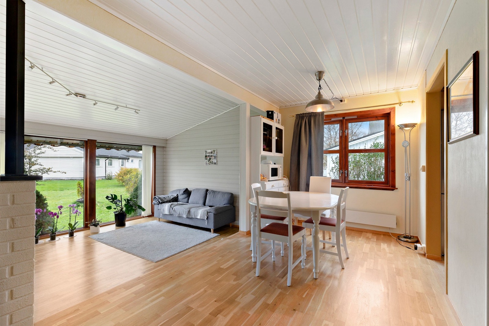 Stue/spisestue på hele 48 kvm. Galleribilde