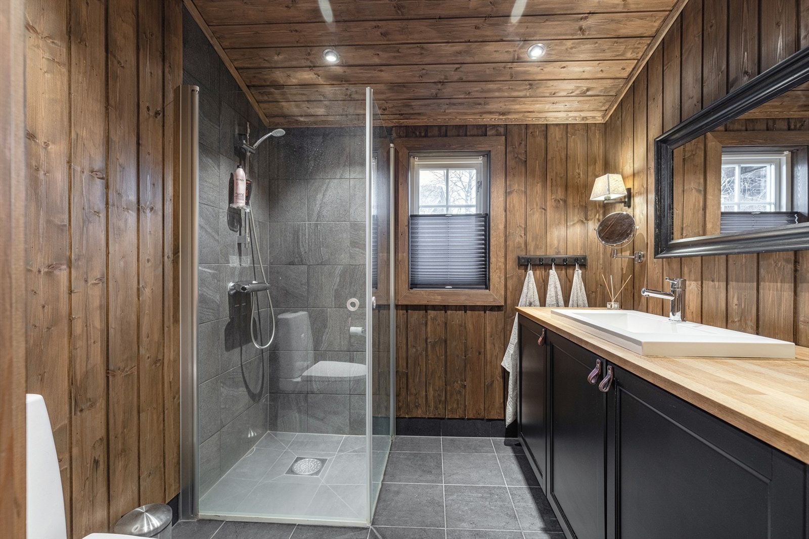 Lekkert baderom fra 2014/15 Galleribilde