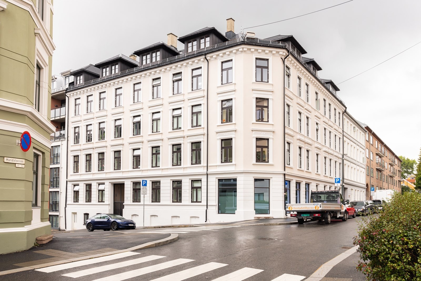 Vakker bygård oppført sent 1800-tallet - Her bor du stille, samtidig med alt en skulle trenge like utenfor døren Galleribilde
