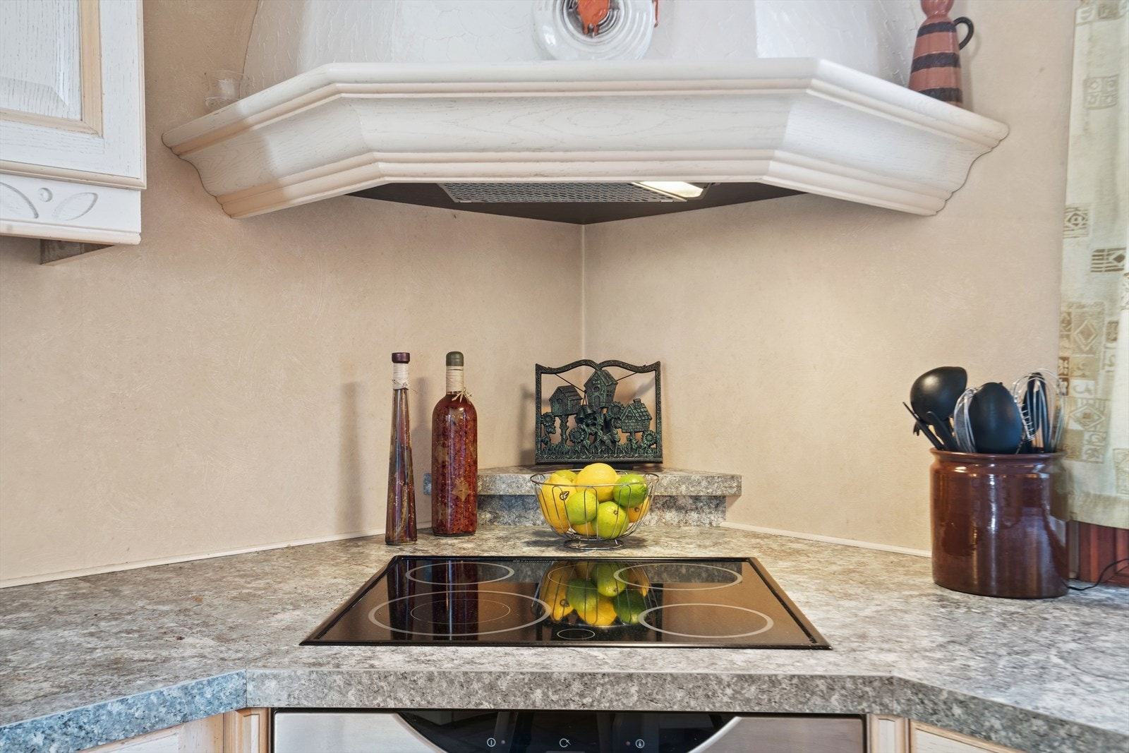 Alle hvitevarer med unntak av kjøleskapet er integrerte. Galleribilde