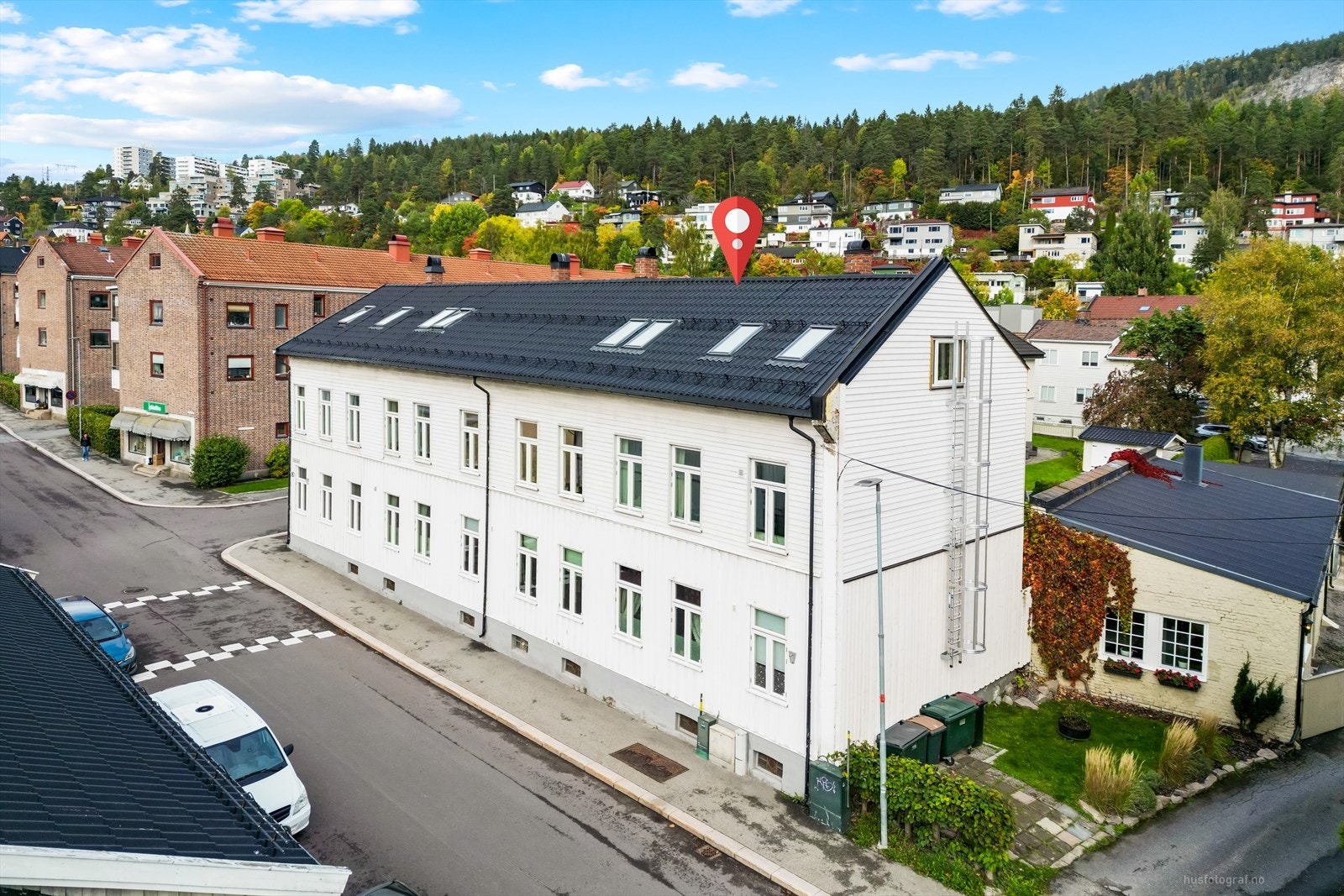 Stor, klassisk leilighet i by villa over 2.etasjer- Idyllisk og attraktivt område på Bragernes- Parkering - Moderne bad! Galleribilde