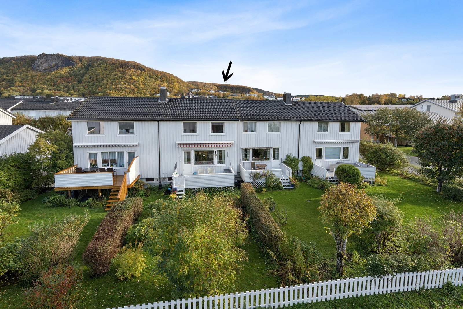 Velkommen til Hjartliveien 9 B - et trivelig rekkehus beliggende i et attraktivt og godt etablert borettslag! Foto: EFKT Galleribilde