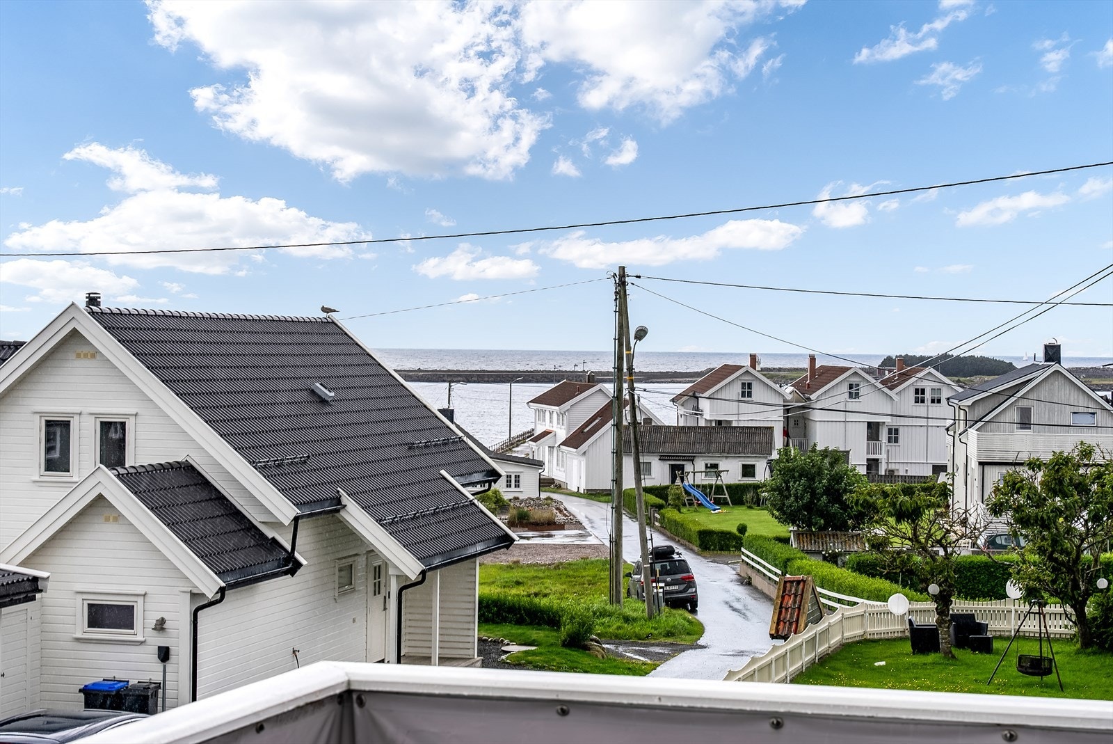 Fin utsikt mot moloen fra terrassen. Galleribilde