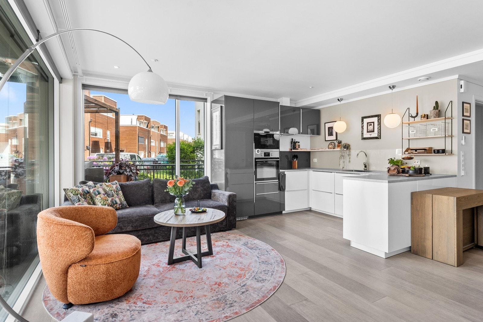 Downlights i tak. Galleribilde