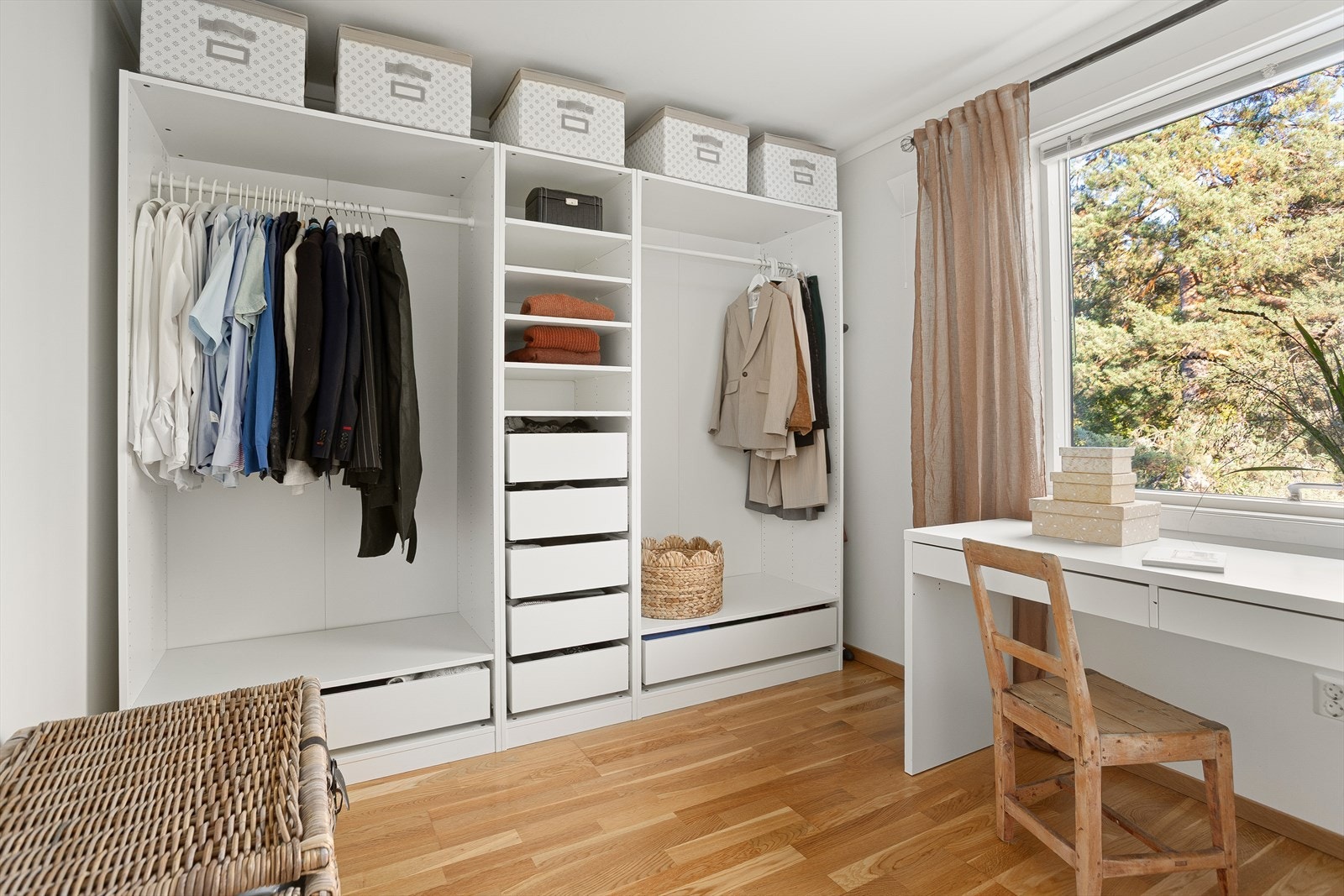 Soverom 3 som selger i dag benytter som omkledningsrom Galleribilde