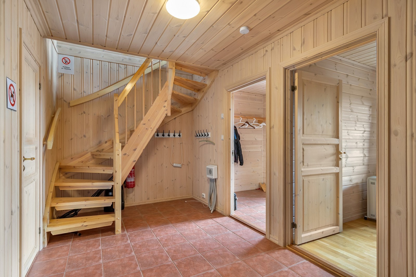 Trappeoppgang til 1.etasje Galleribilde