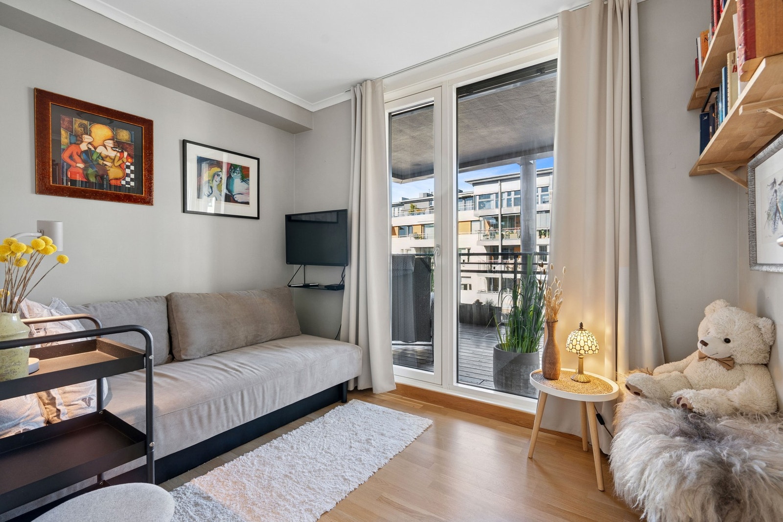 Soverom 2 med utgang til balkongen Galleribilde