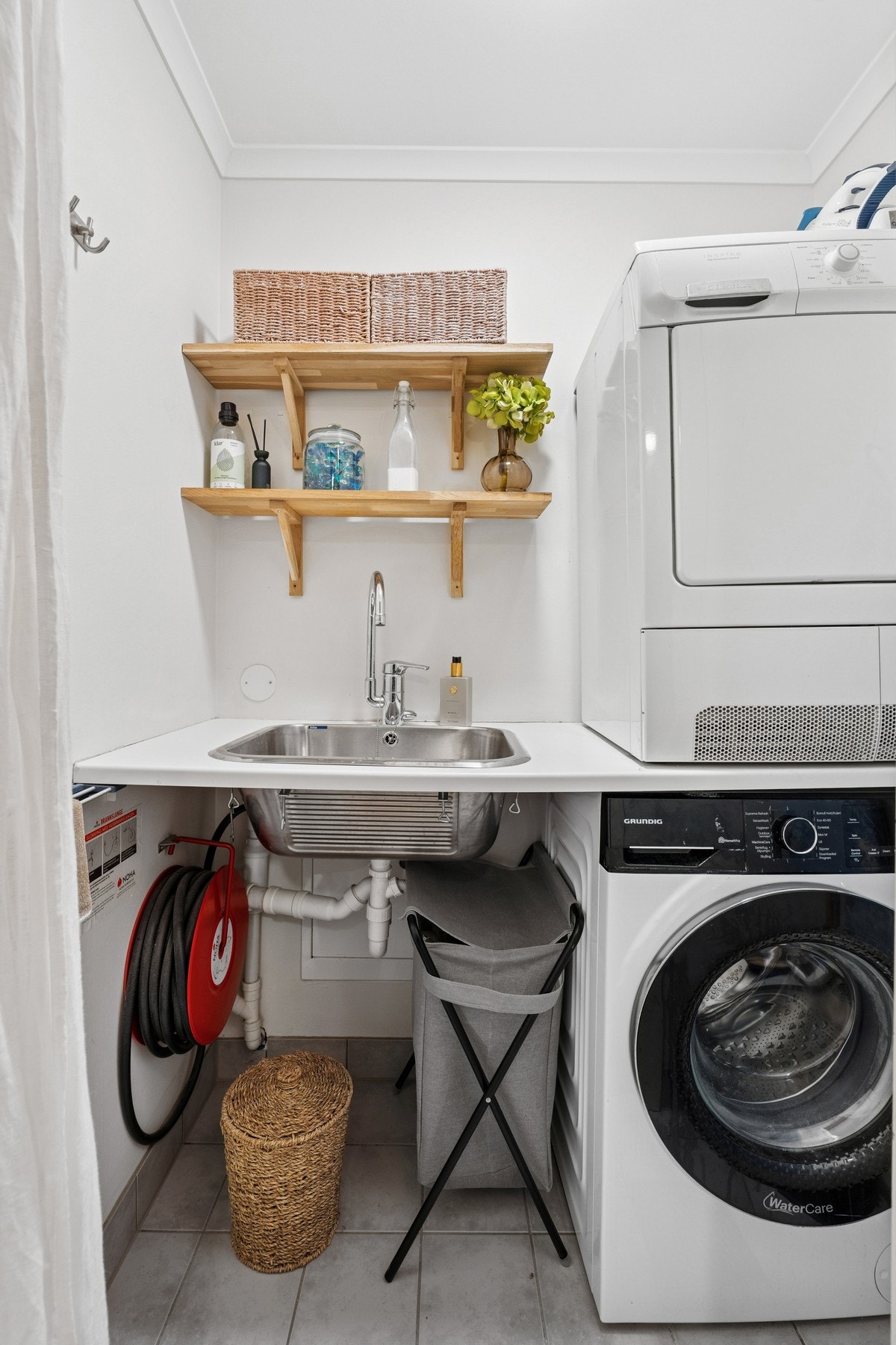 Vaskerom Galleribilde