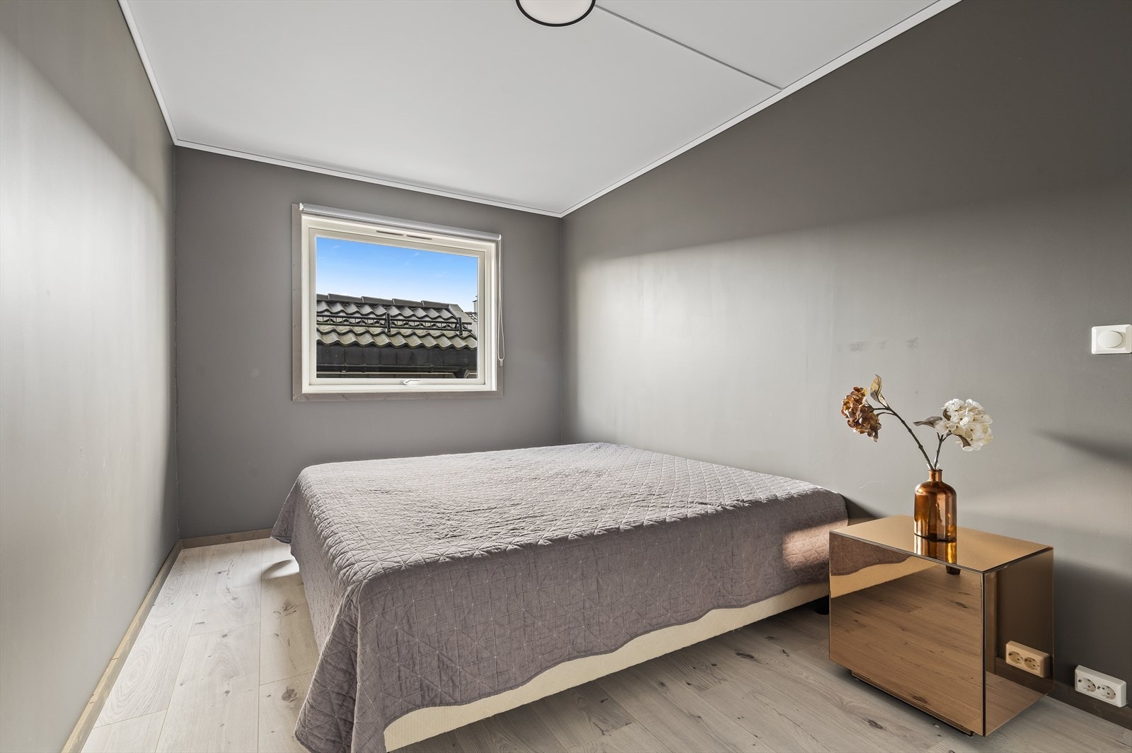 Stort og godt soverom Galleribilde