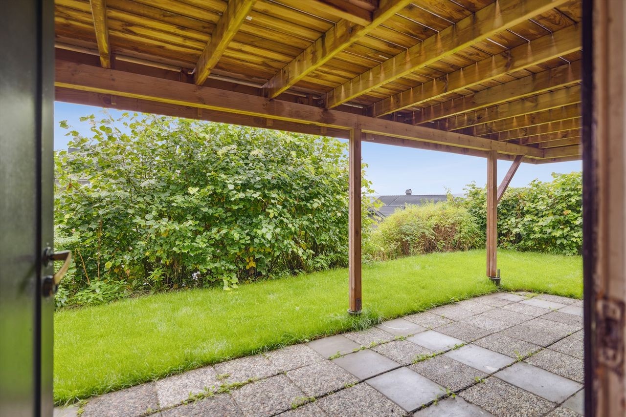 Inngangen til kjeller. Galleribilde