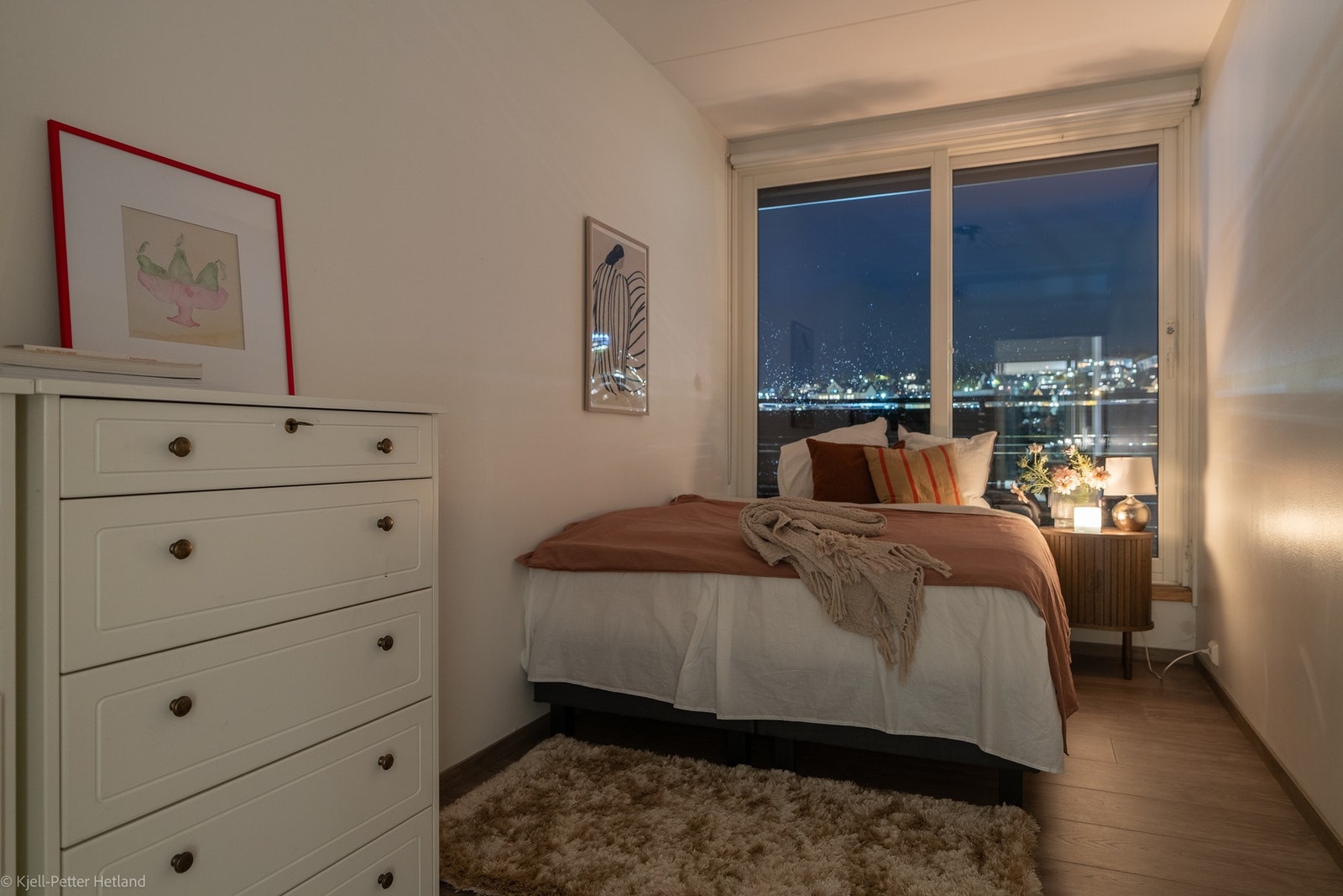 Kveldsfoto. Galleribilde