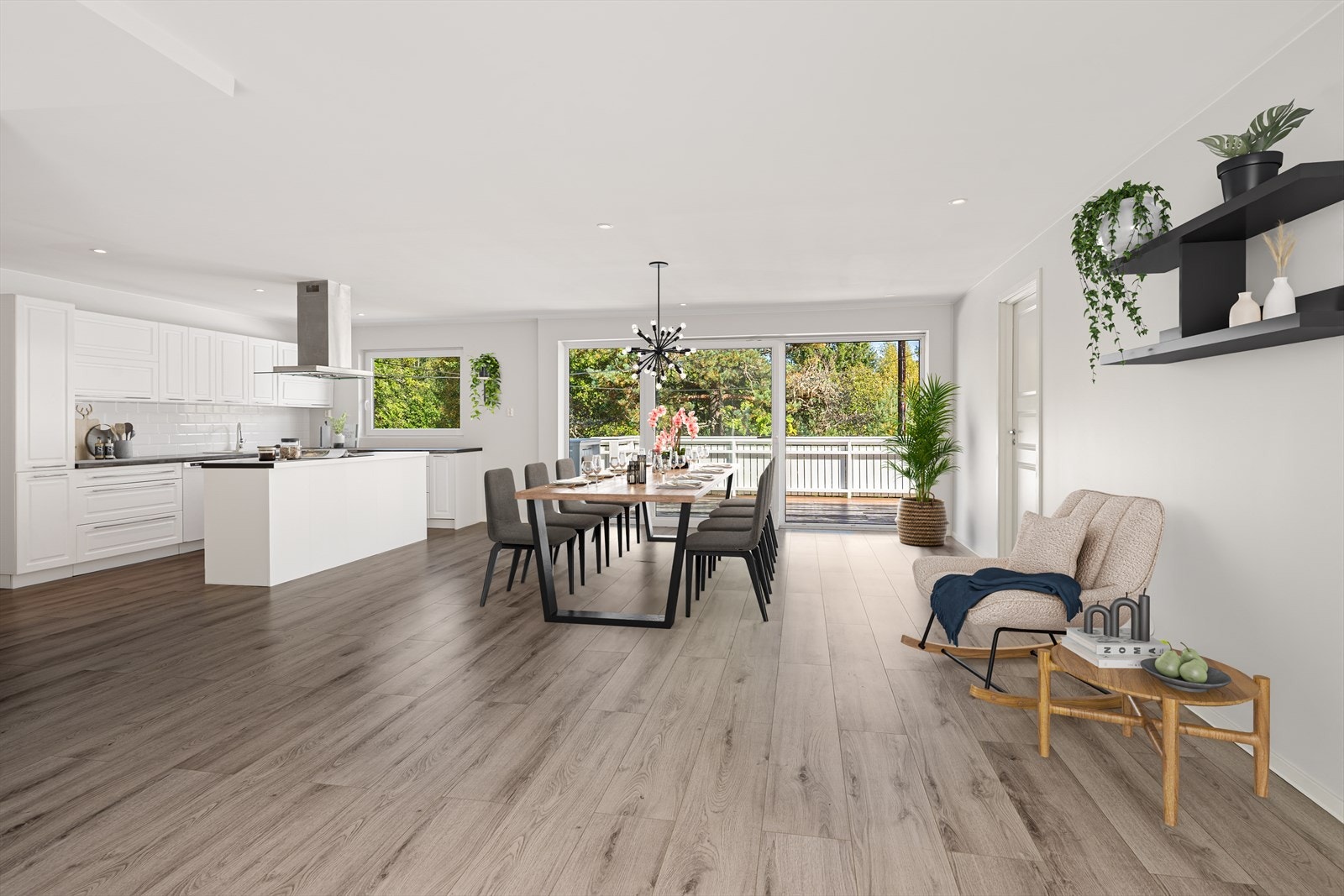 Romslig plass til spisegruppe, med utgang til terrasse Galleribilde