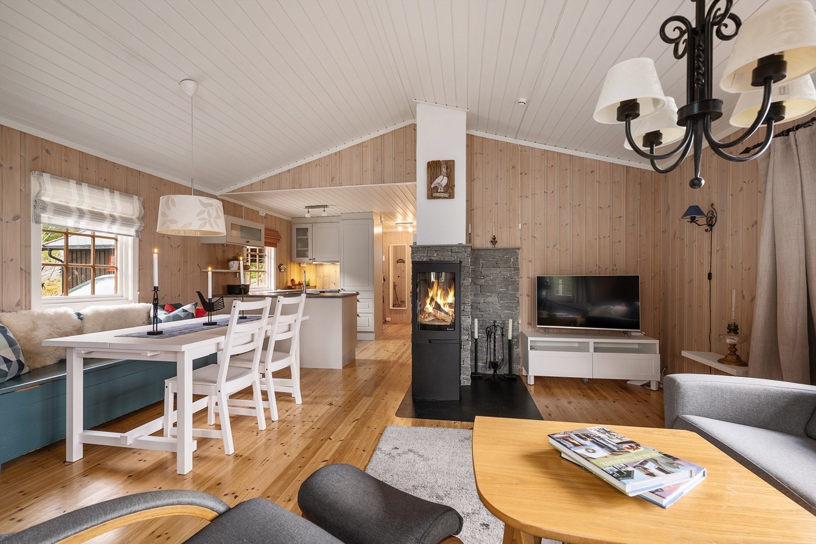 Peisovnen har en fin plassering i rommet. Galleribilde