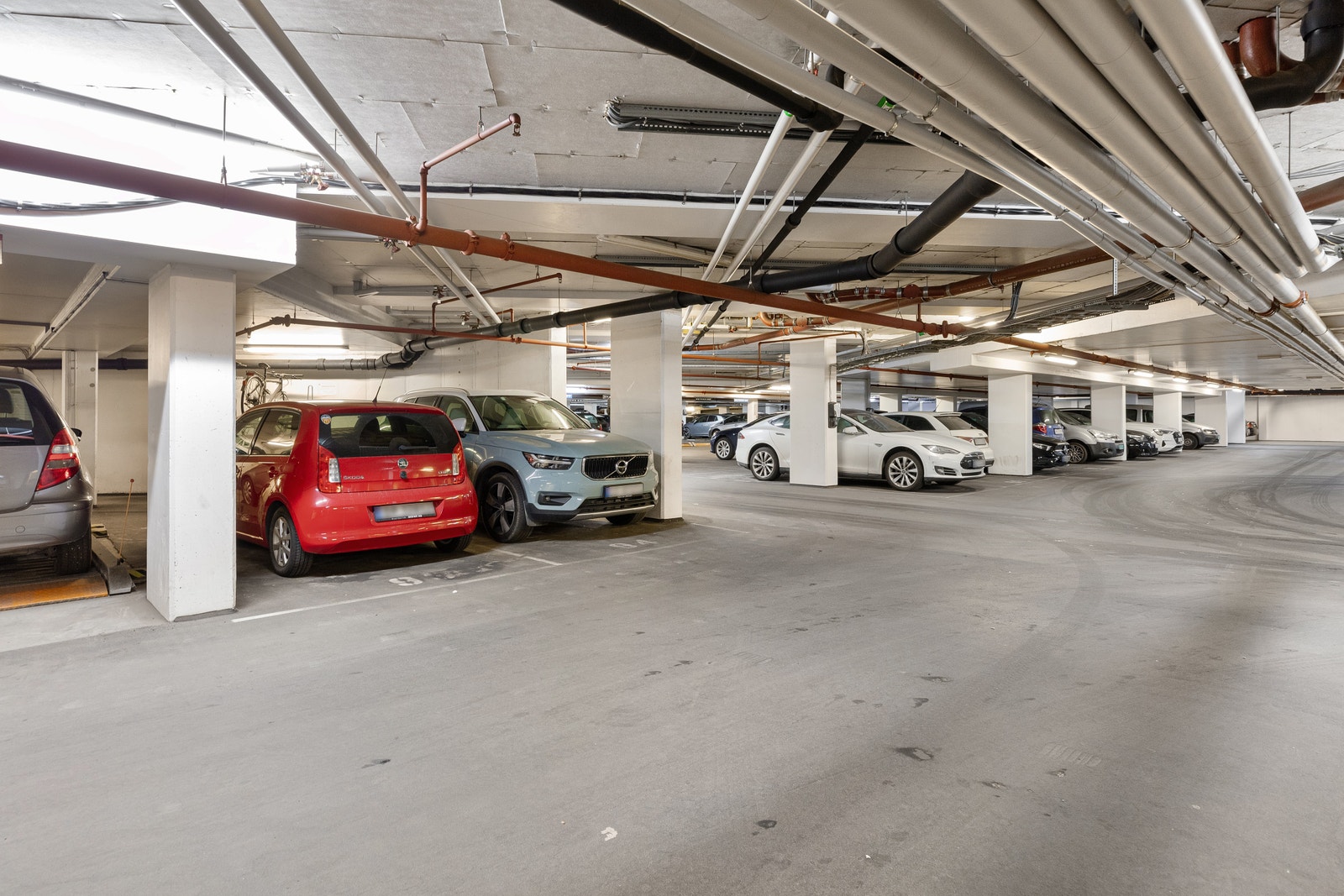 Parkering kan bli leid for 1000,- ekstra i måneden. Galleribilde