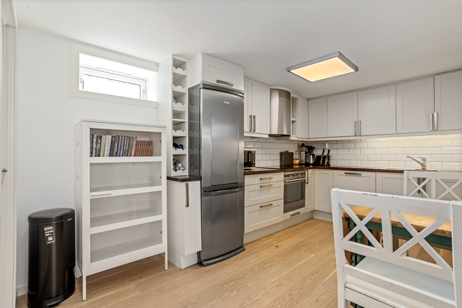 Kjøkken i utleiedel. Galleribilde