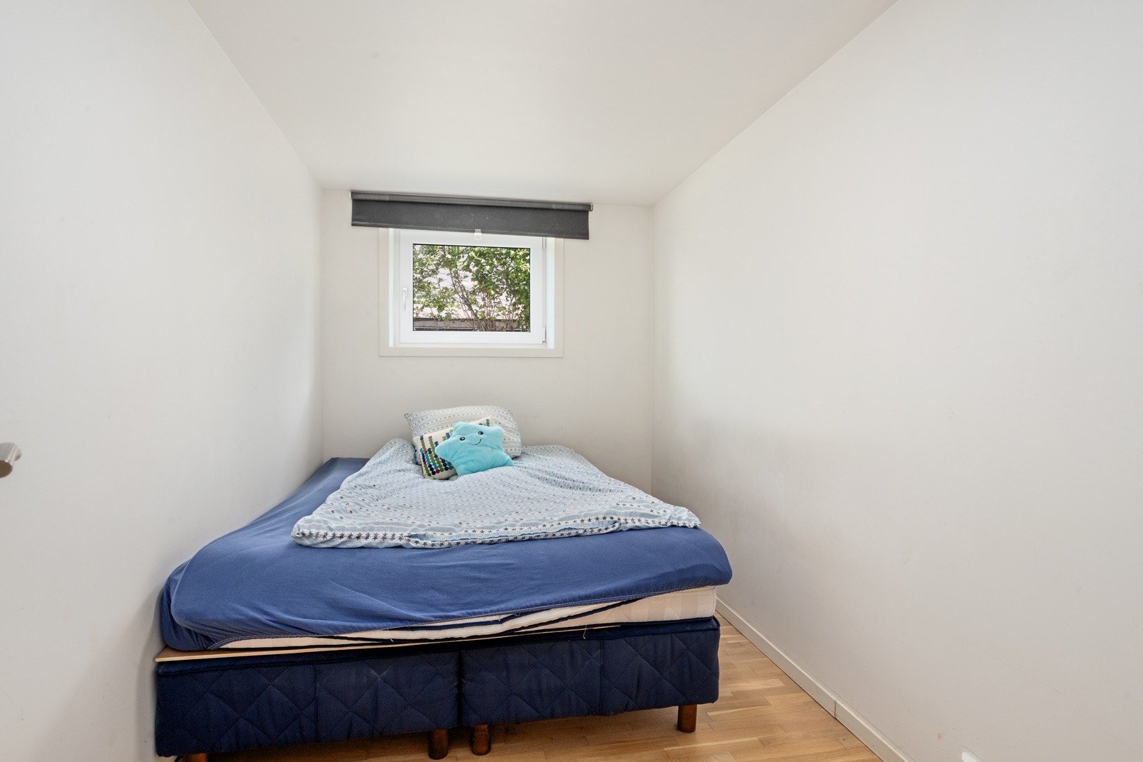 Ett av to soverom i utleiedel. Galleribilde