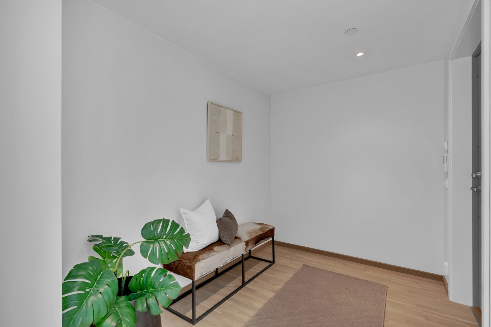 Leiligheten ligger i 2.etasje og har adkomst via felles trapperom og heis Galleribilde