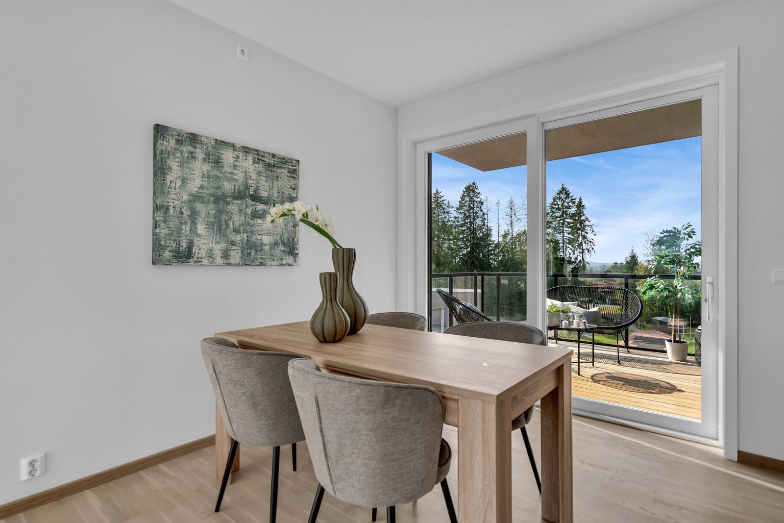 Leiligheten er fra 2023 og er bygd etter byggeteknisk forskrift 2017 (TEK 17) Galleribilde