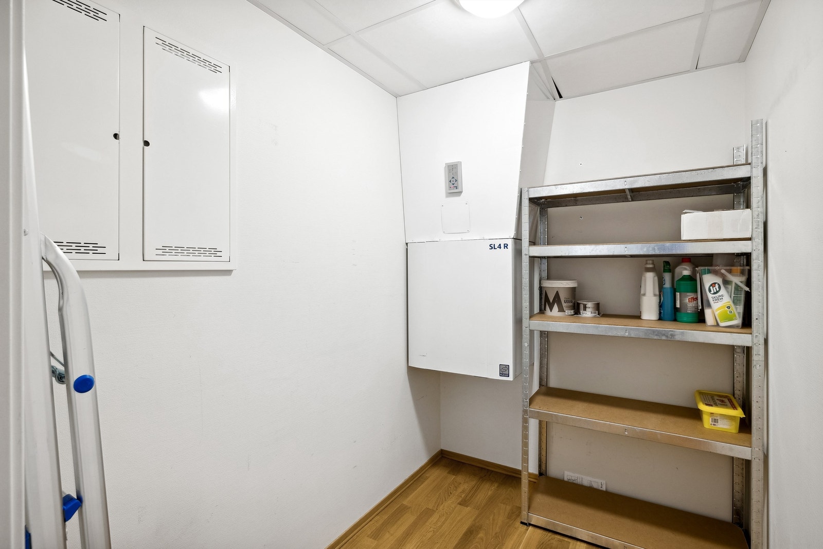 Leiligheten har en innvendig bod / teknisk rom av god størrelse Galleribilde
