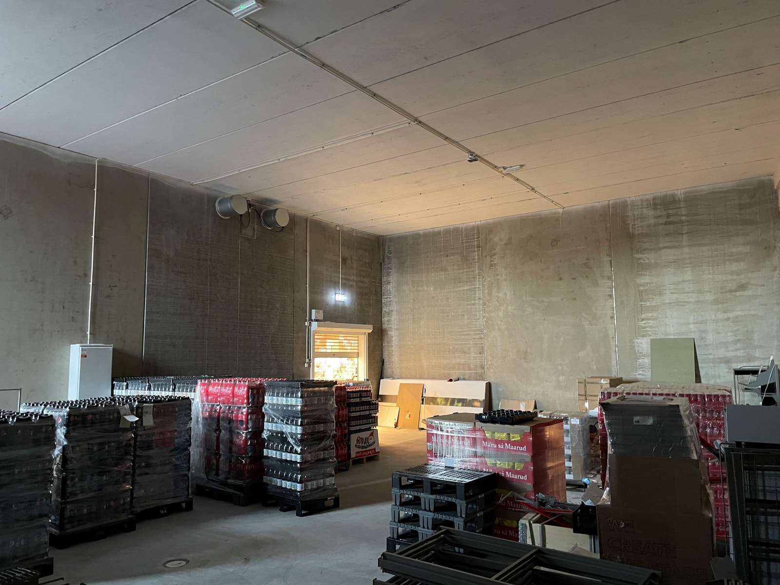 Lokalene er pr dags dato rålokaler - tilpassninger foretas ved utleie av lokalene Galleribilde