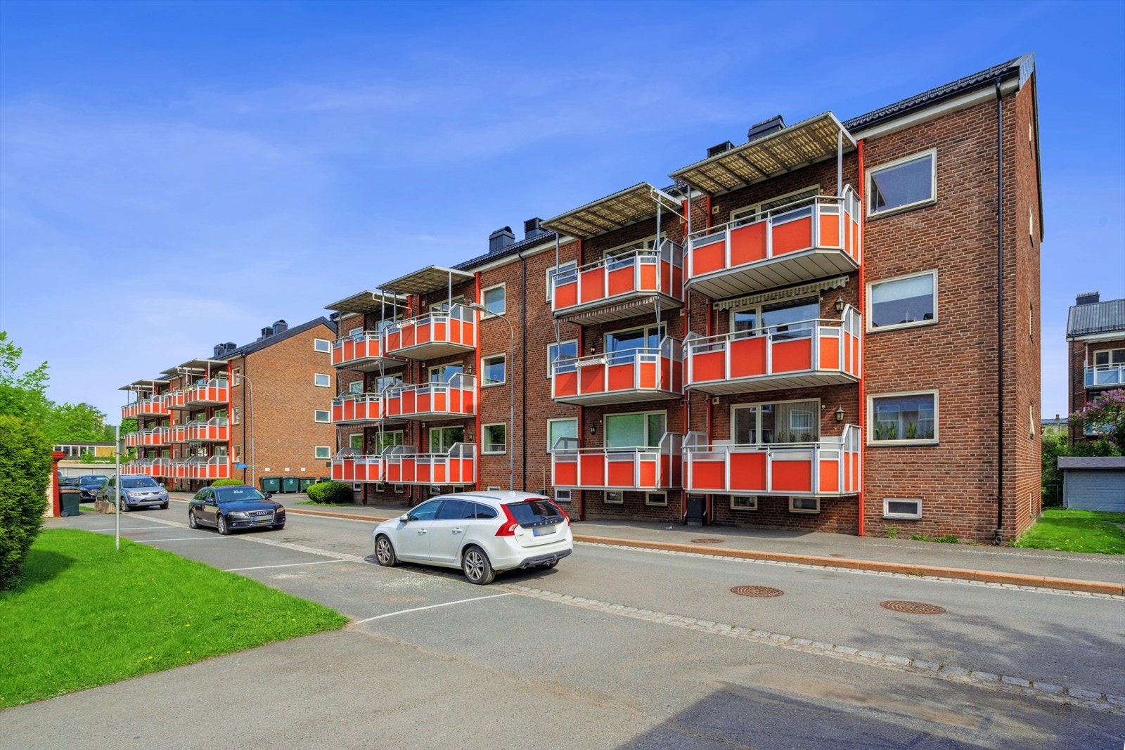 Leiligheten ligger i 3. etasje som er toppetasje i denne delen av bygget. Galleribilde