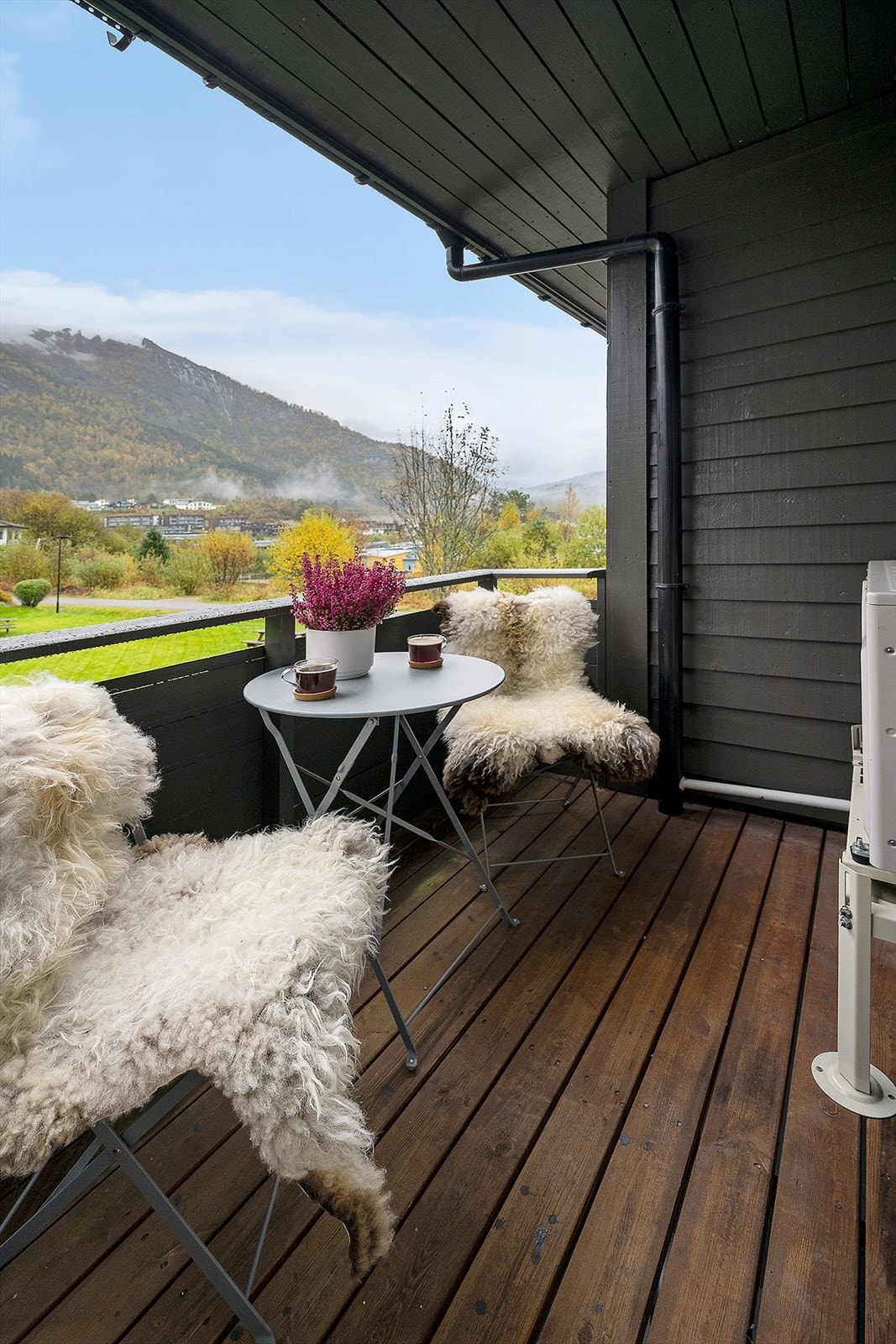 Her er det rom for diverse utemøblement dersom det er av ønske. Galleribilde