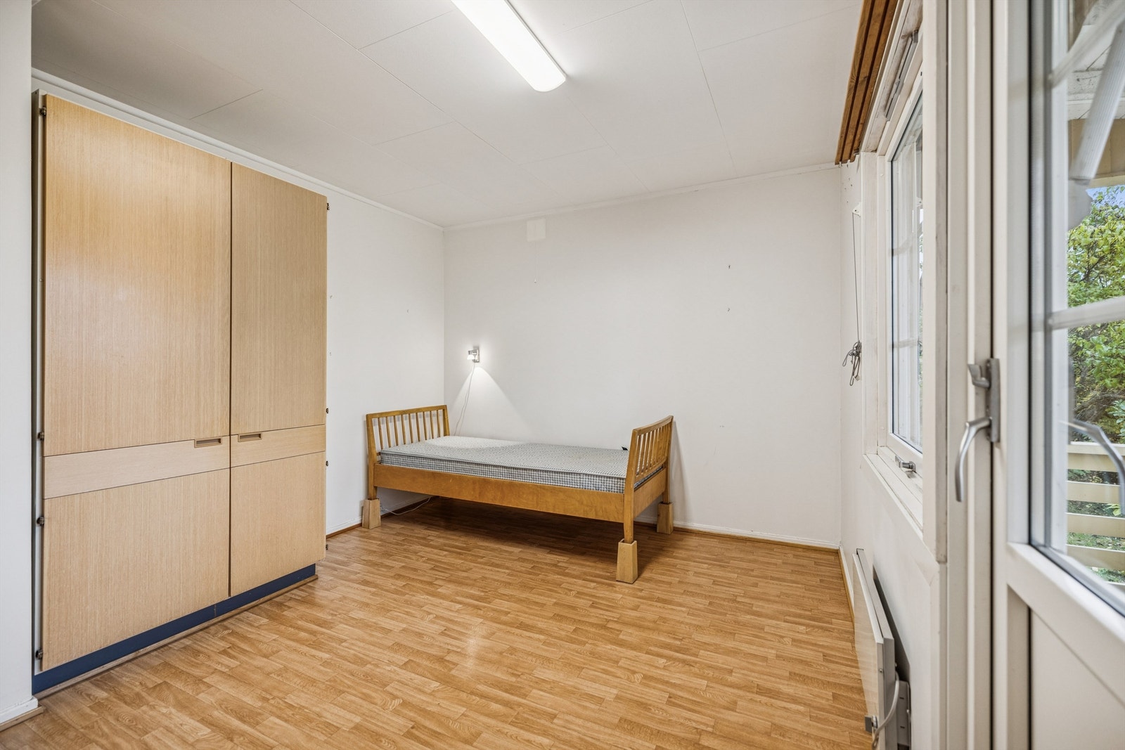 Soverom 4. Her er det god plass til både seng og ytterligere garderobeløsninger. Galleribilde