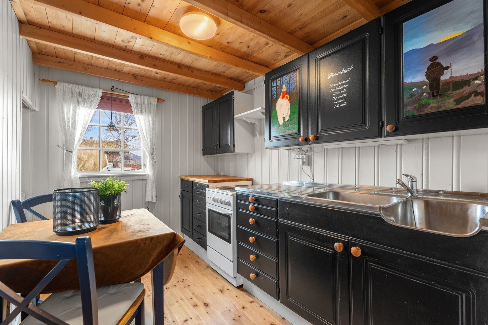 Kjøkkenet er på 6m². Galleribilde