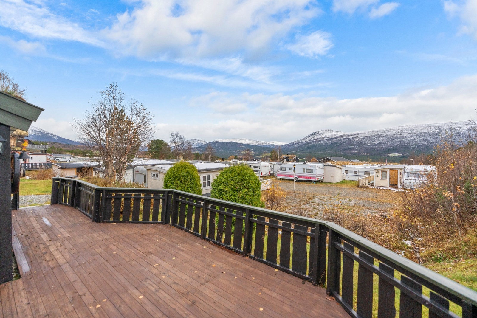 Hytten ligger ved Breesgarden camping. Galleribilde