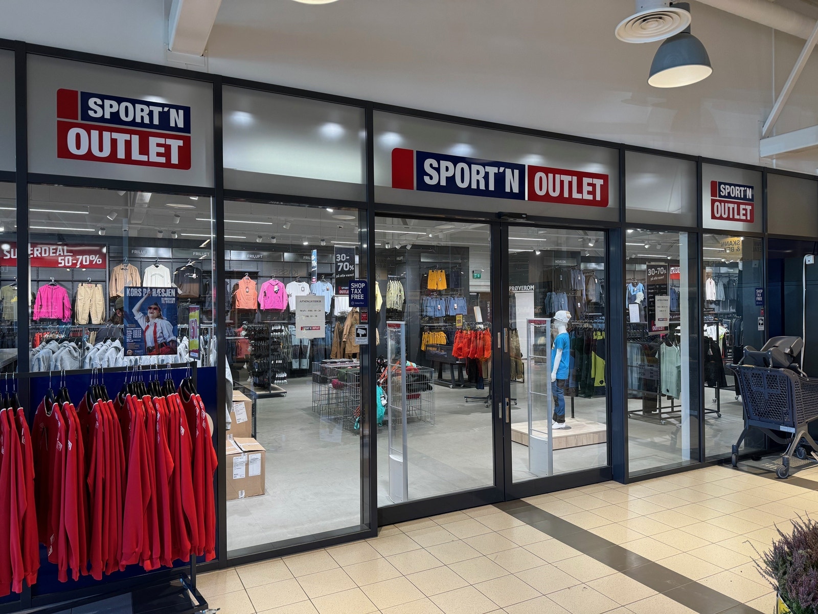 Inngangsparti med automatdører Galleribilde