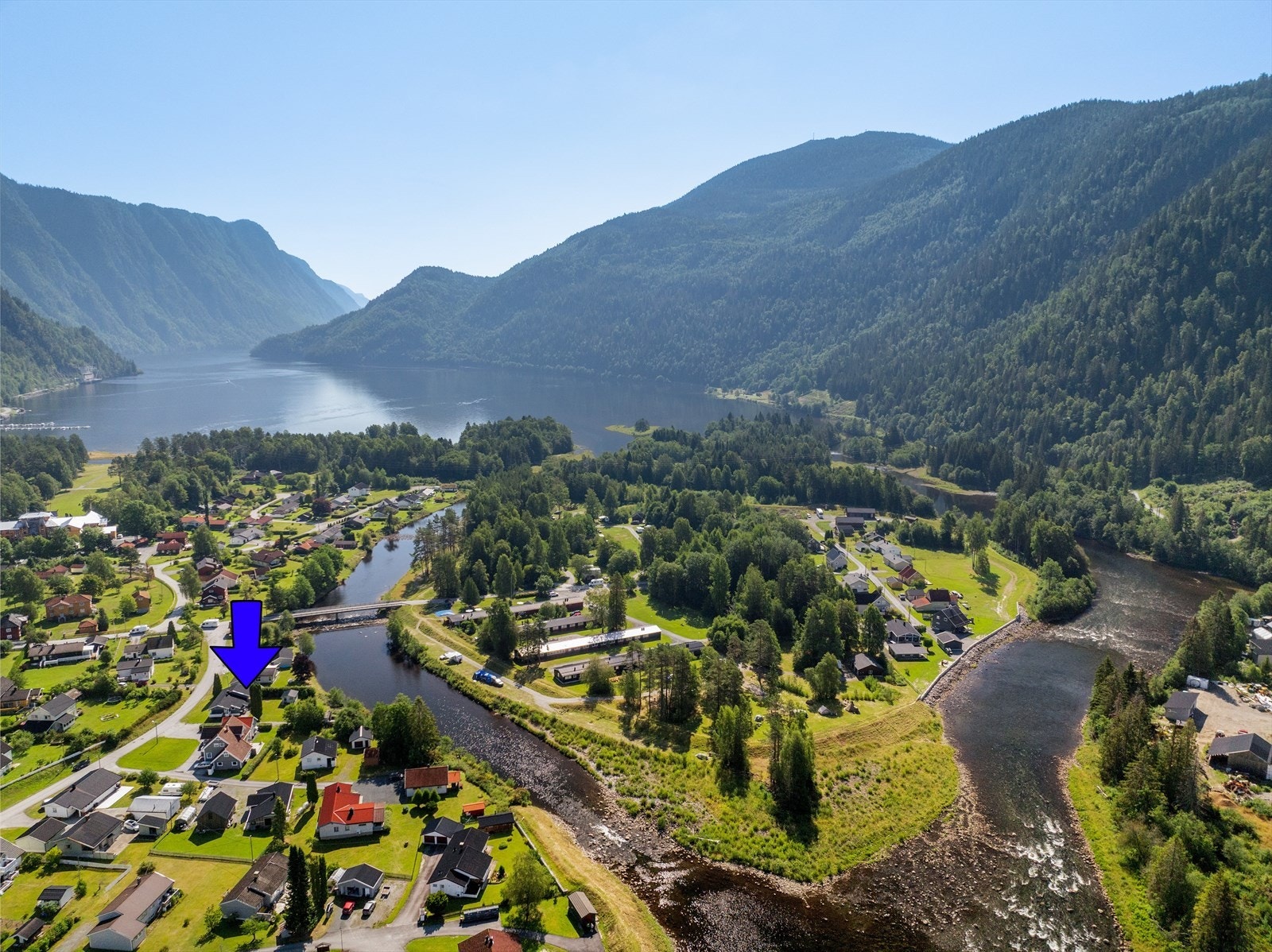 Dalen Hotel, Eidsborg stavkyrkje og Soria Moria Sauna, samt overnatting i Birdbox og nydelige vandringer til Lårdalstigen eller i Rui-jentenes fotspor er bare noe av det Dalen har å tilby. Galleribilde