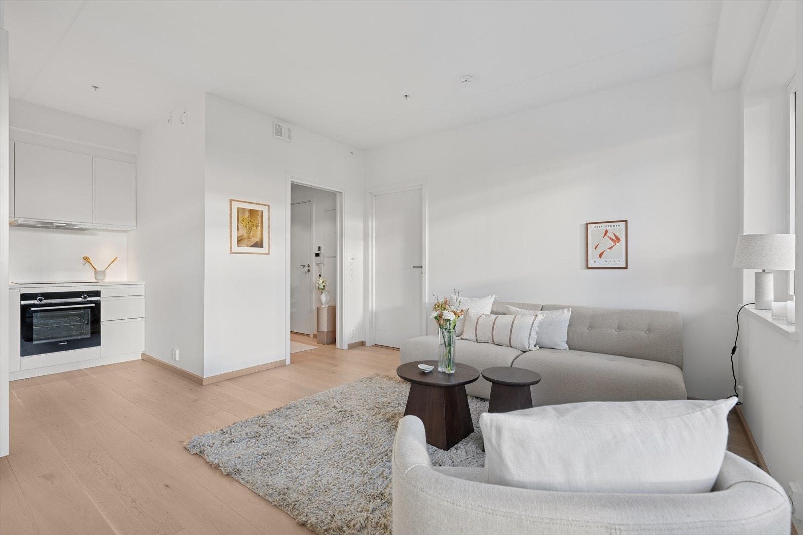 Leiligheten er lys og delikat her er det bare å flytte rett inn Galleribilde