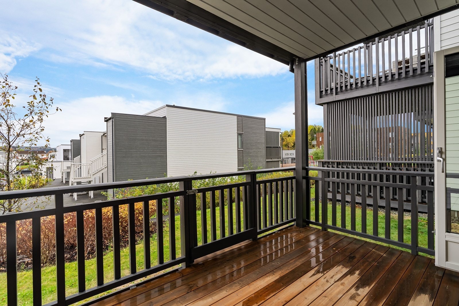 Terrassen er på 9 kvm. Galleribilde