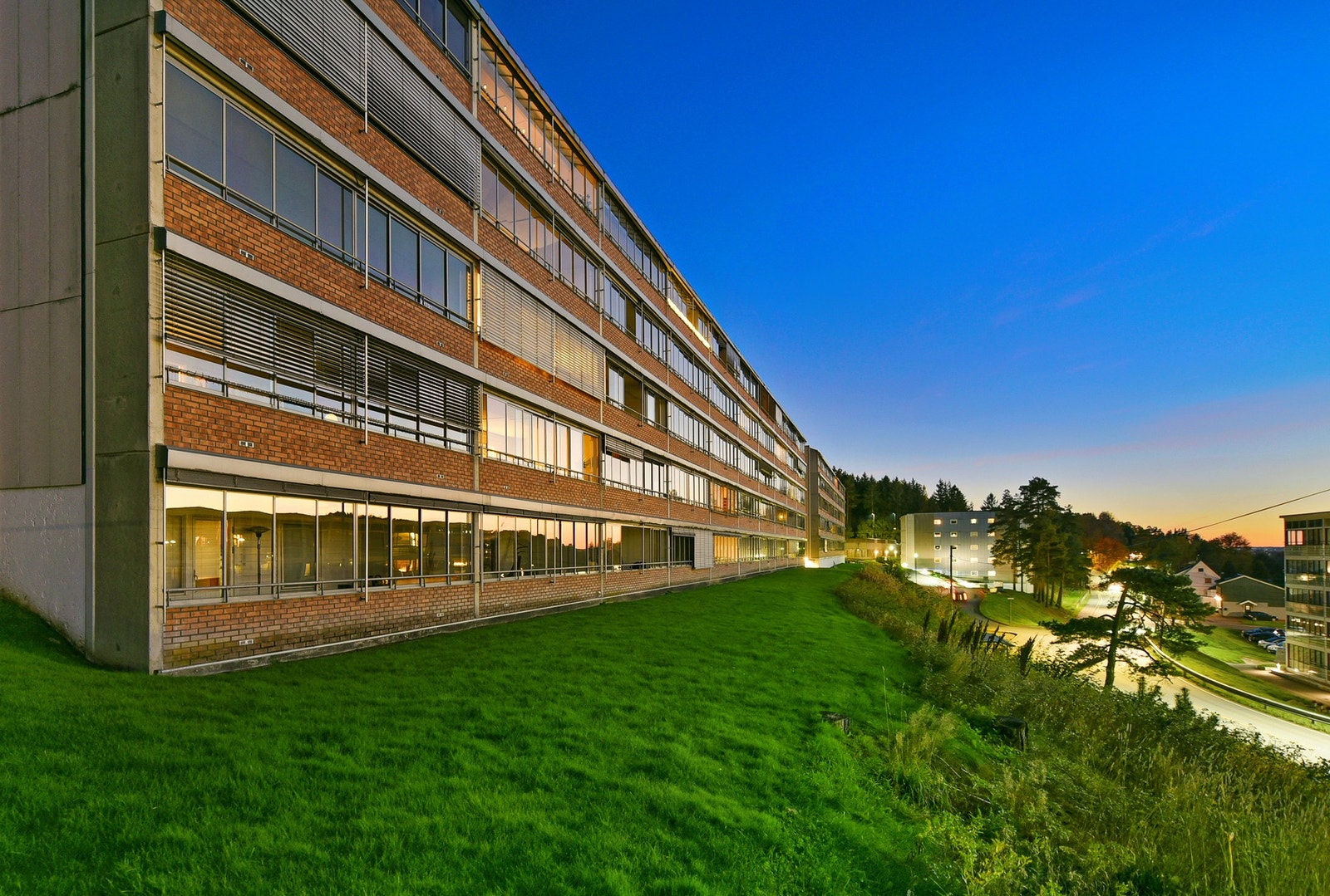 En fin, vestvendt leilighet med god standard. Velkommen til visning. Galleribilde