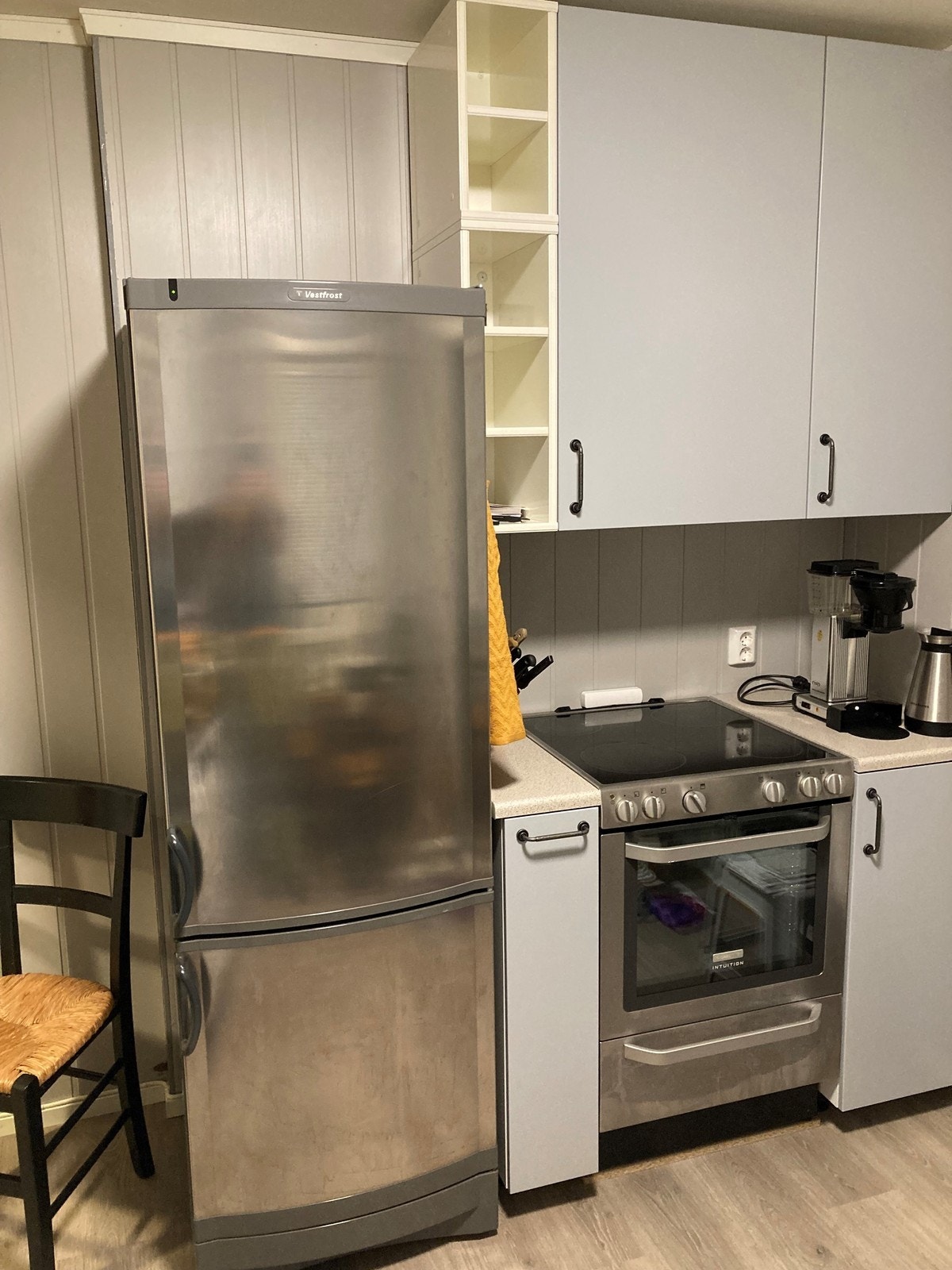 Kjøkkenet (det medfølger ikke kjøleskap og komfyr) Galleribilde