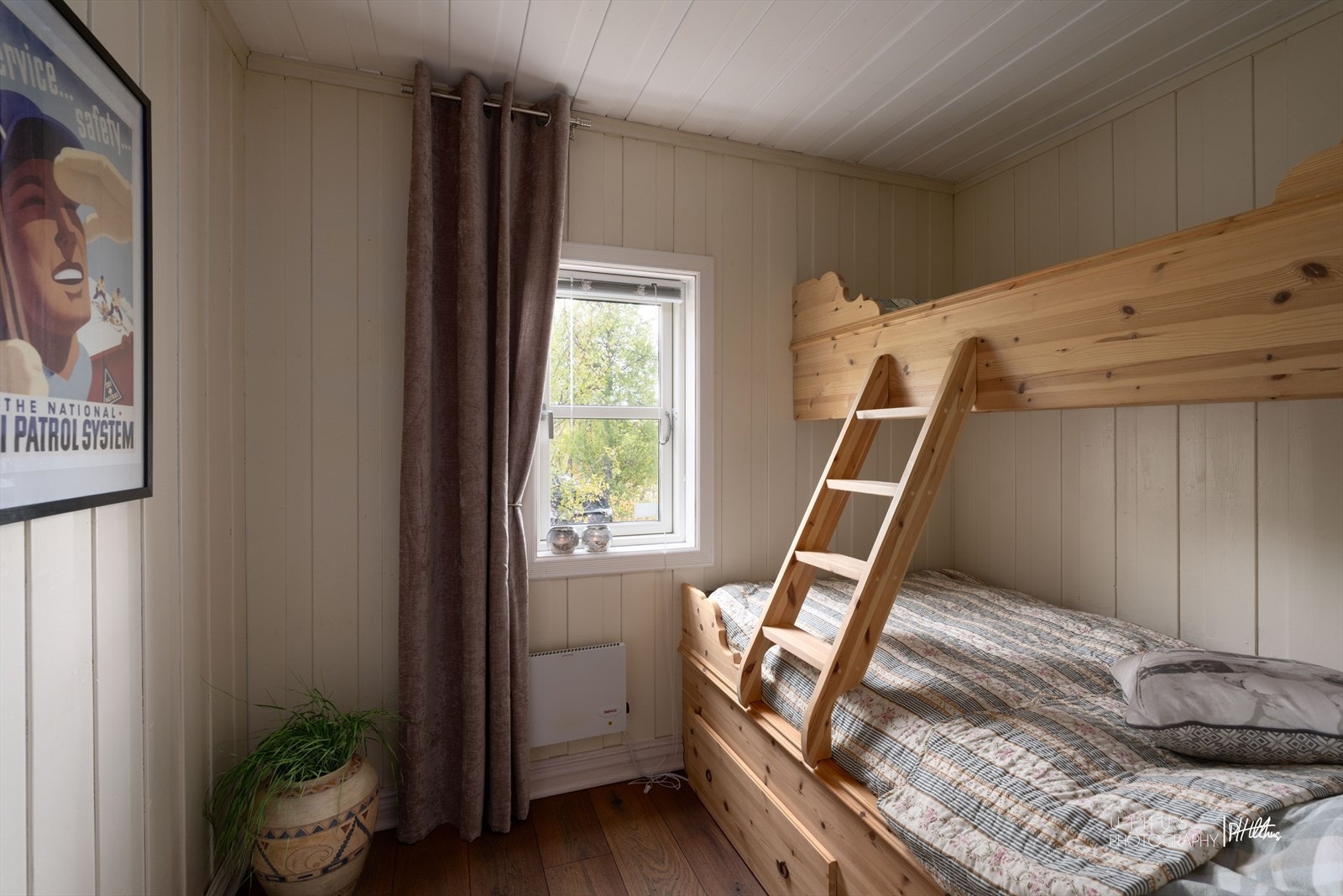 Soverom 1 med familiekøye. Galleribilde