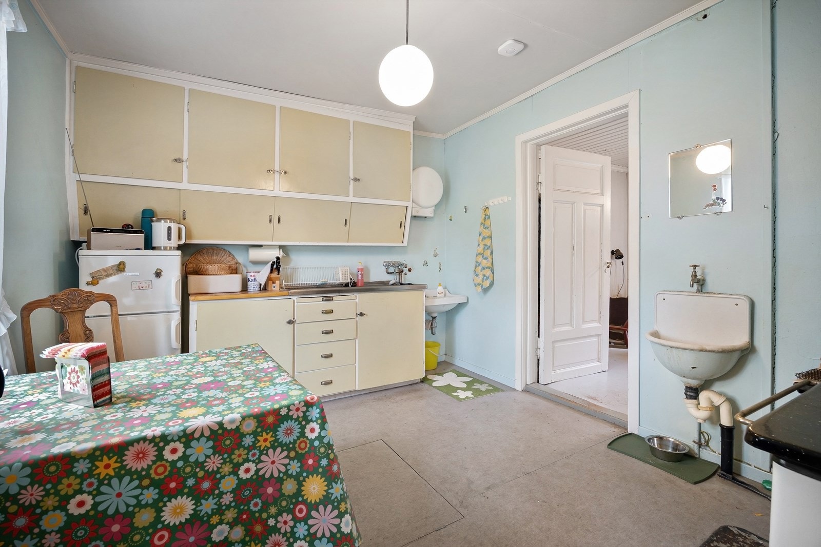 Kjøkken av god størrelse Galleribilde